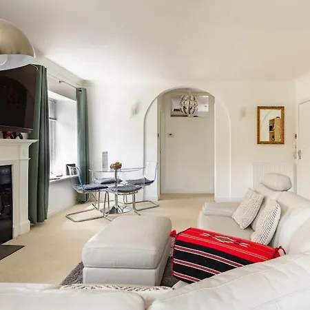 Handsome Georgian Residence W Splendid Stray View Apartment